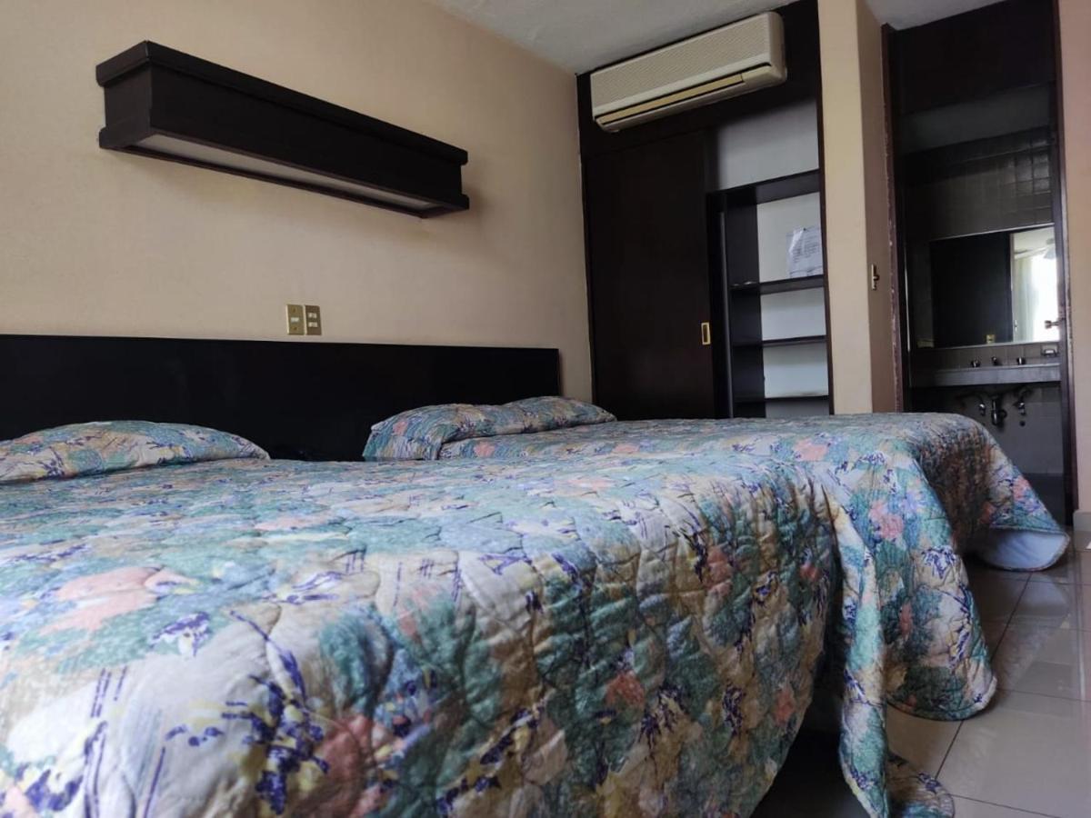 Hotel Mary Celaya Celaya  Zewnętrze zdjęcie