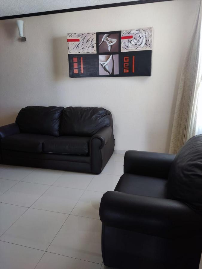 Hotel Mary Celaya Celaya  Zewnętrze zdjęcie